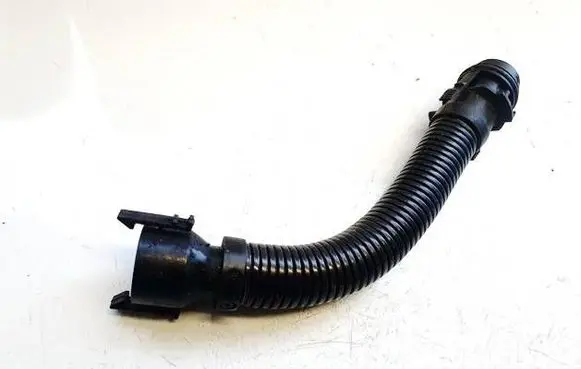 BMW 1 E81 E87 Breather hose/pipe 