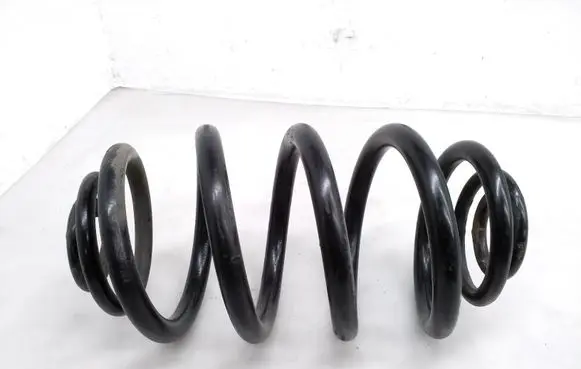 Opel Zafira C Rear coil spring