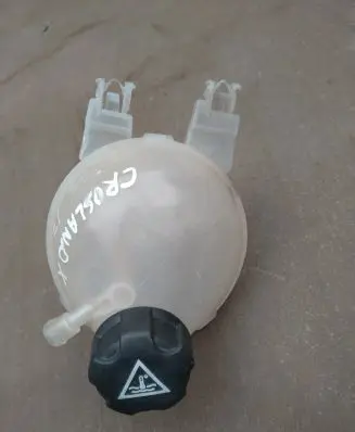 Opel Crossland X Coolant expansion tank/reservoir 9800777280