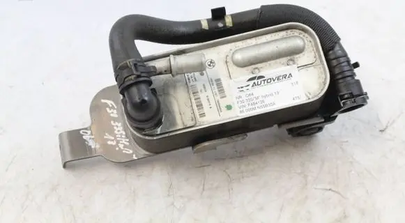 BMW 3 F30 F35 F31 Engine oil radiator 7600550 17217600550