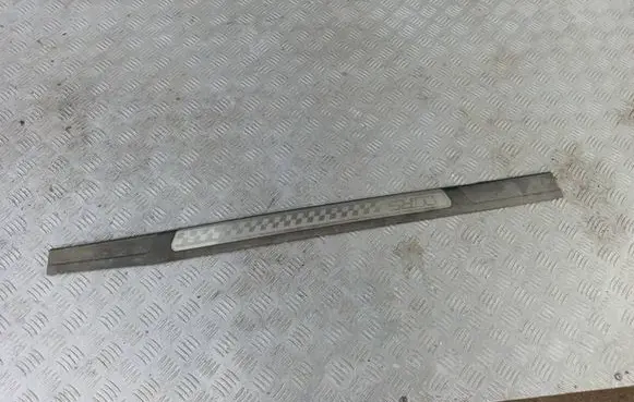 Skoda Octavia Mk2 (1Z) Front sill trim cover 1Z0853492