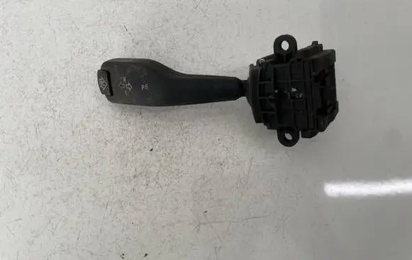 BMW 3 E46 Indicator stalk 8363668K 0110401025