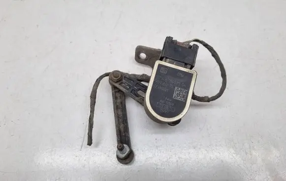 BMW 5 F10 F11 Rear air suspension level height sensor 6784075 37146784075