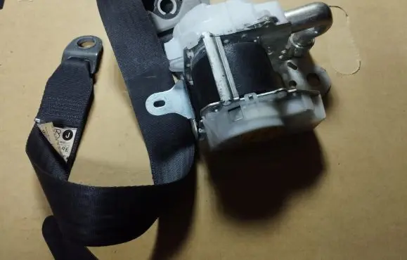 Lexus IS 220D-250-350 Front seatbelt TKAF0EF702