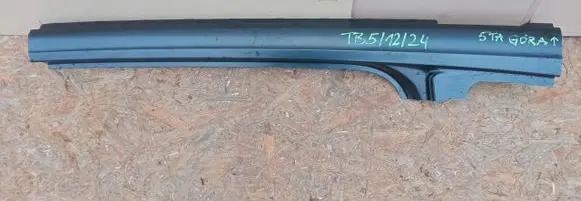 Volkswagen Touran III Pillar (middle) 