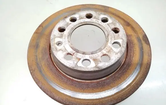 Audi A4 S4 B7 8E 8H Rear brake disc 8E0615601Q