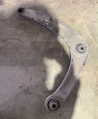 Citroen Berlingo Front lower control arm/wishbone