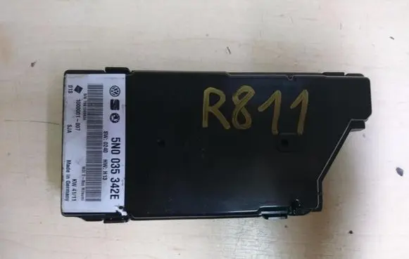 Volkswagen Golf VI Head unit multimedia control 5N0035342E R811