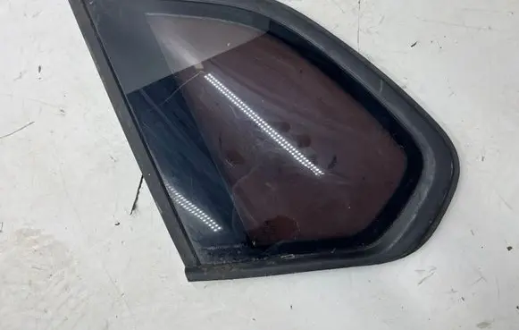 BMW X5 E70 Front door window glass four-door E000214