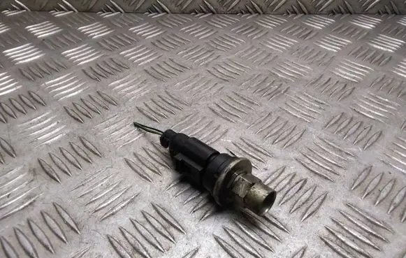 Volkswagen Golf V Air conditioning (A/C) pressure sensor 1K0959126B