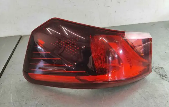 Toyota Avensis T270 Rear/tail lights 8156005310