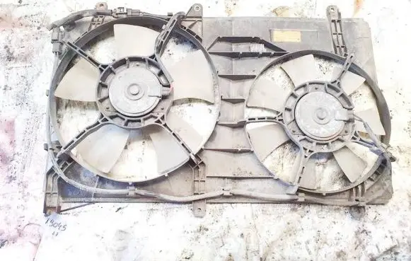 Mitsubishi Grandis Radiator cooling fan shroud