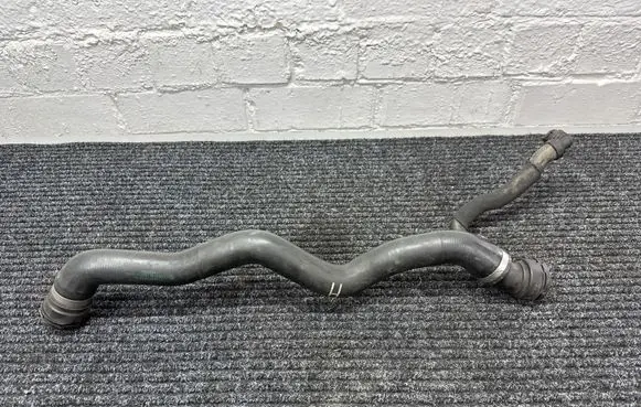 BMW 7 G11 G12 Engine coolant pipe/hose 8572905
