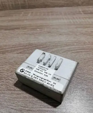 BMW X5 E53 Alarm relay 8382240 65758382240