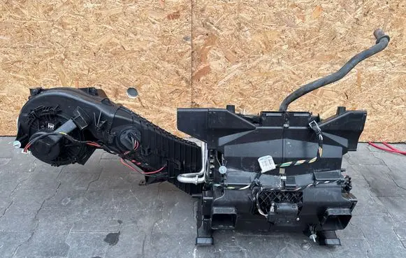 Mercedes-Benz Sprinter W906 Interior heater climate box assembly A9068301760 2E0819005