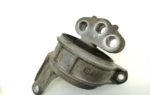 Opel Zafira B Engine mount bracket 90539246 13125637