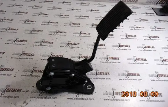 Honda CR-V Accelerator throttle pedal