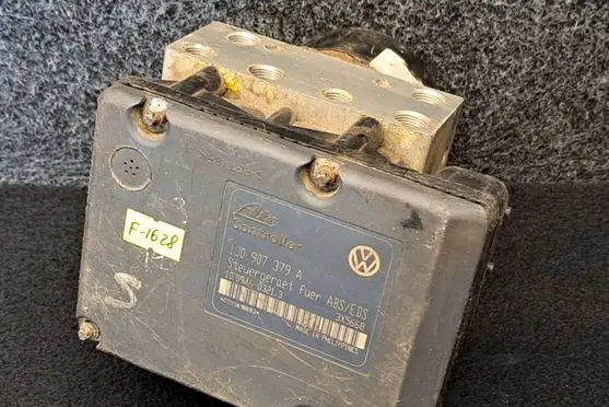 Audi A3 S3 8L ABS Pump 1J0907379A