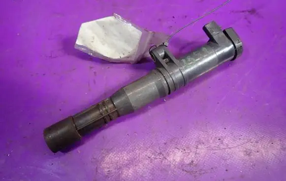 Renault Megane I High voltage ignition coil 7700875000