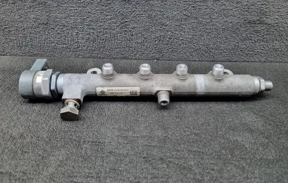 Audi A8 S8 D4 4H Fuel main line pipe 057130090T 057130764AB