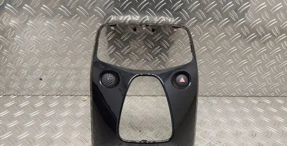 Toyota Aygo AB40 Radio/GPS head unit trim 554050H040