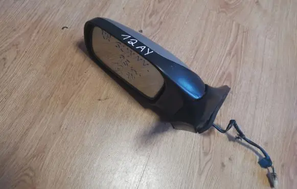 Nissan Sunny Front door electric wing mirror 8211 023254