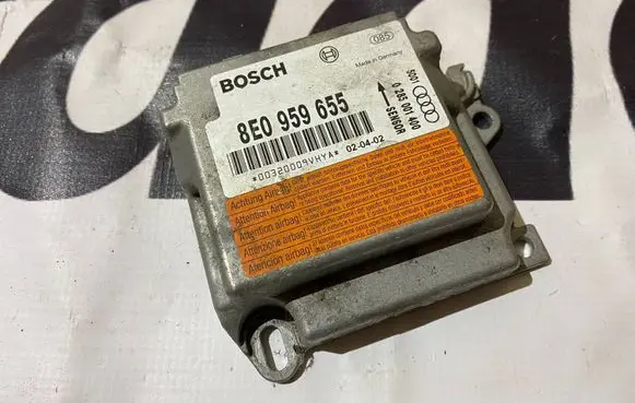 Audi A4 S4 B6 8E 8H Airbag control unit/module 0285001668