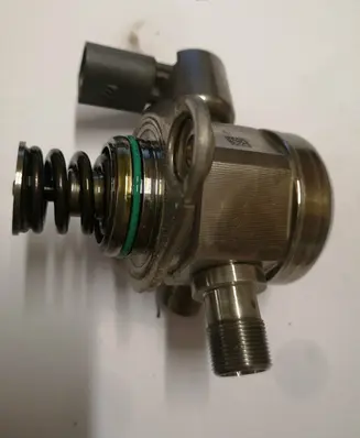 Mercedes-Benz CLS C218 X218 Fuel injection high pressure pump A2780700101