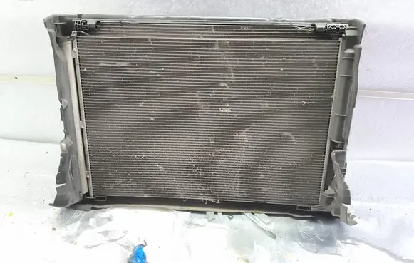 Mercedes-Benz GLC C253 Radiator set A0999061301 A0995008800 A0995003600
