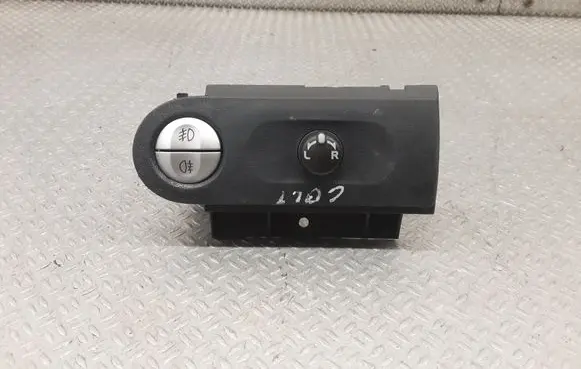 Mitsubishi Colt Wing mirror switch