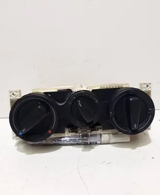 Skoda Octavia Mk1 (1U) Climate control unit 1J0819045E 90151093000 659497N002