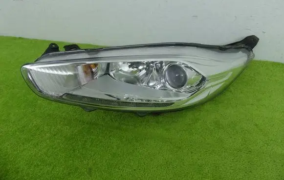 Ford Fiesta Headlight/headlamp C1BB-13W030-CG