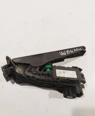Volkswagen PASSAT B6 Accelerator throttle pedal 1K1723503L 6PV00860001 1K1723503AJ