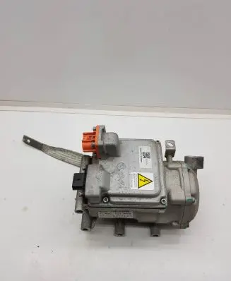 Dacia Spring Air conditioning (A/C) compressor (pump) 926006978R T33000377 AT223000377