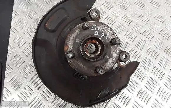 Toyota Yaris Front wheel hub 