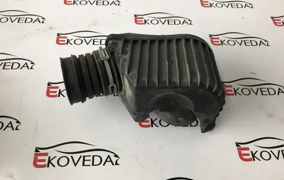 Mercedes-Benz C W204 Intake resonator A2710900804