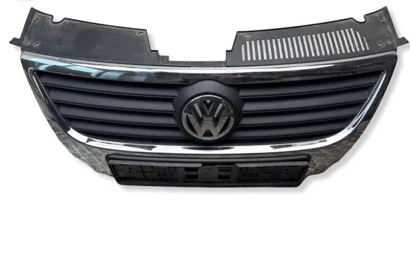 Volkswagen PASSAT B6 Front bumper upper radiator grill 3C0853651B