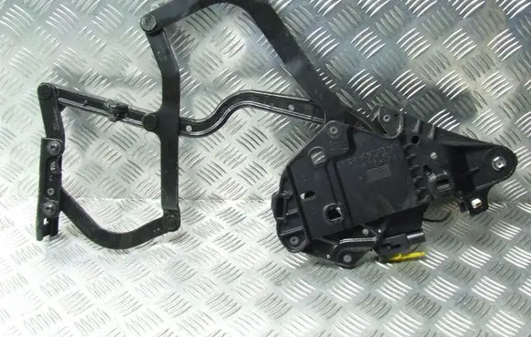 Audi A5 8T 8F Tailgate hinge 