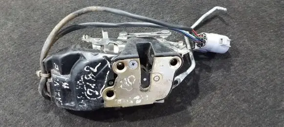 Toyota RAV 4 (XA10) Front door lock