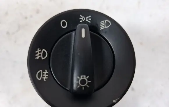 Volkswagen PASSAT B5 Light switch K03W001AKN ACADBM47