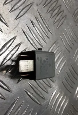 Mercedes-Benz B W245 Other relay A0025422619