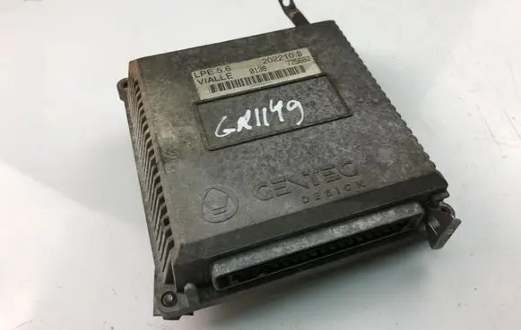 Volvo V70 Engine control unit/module 2022103