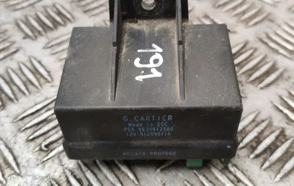 Peugeot 206 Glow plug pre-heat relay 9639912580