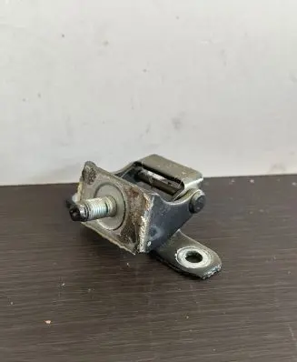 Nissan Leaf I (ZE0) Tailgate/trunk/boot hinge