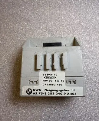 BMW 5 E39 Yaw turn rate sensor 8382240 0722663460 55892110
