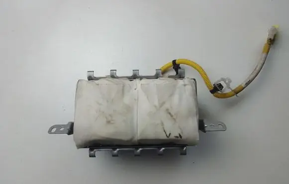 Passenger airbag