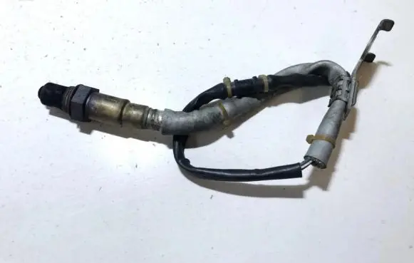 Volkswagen PASSAT B6 Lambda probe sensor 0258017010 06f906262