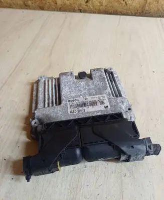 Opel Vectra C Engine control unit/module 1039S11520 55197150 0281012534