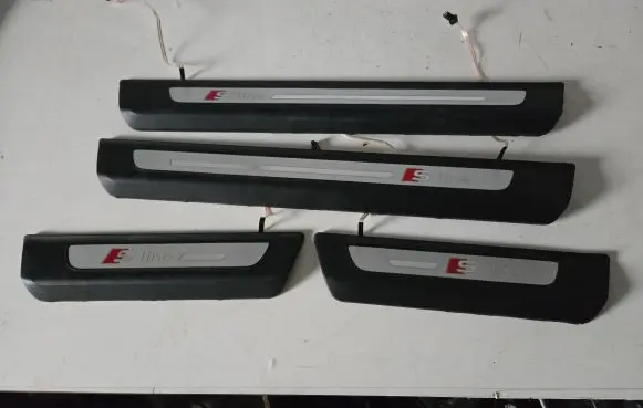 Audi Q7 4M Front sill trim cover 4M0947406B 4M0974405B