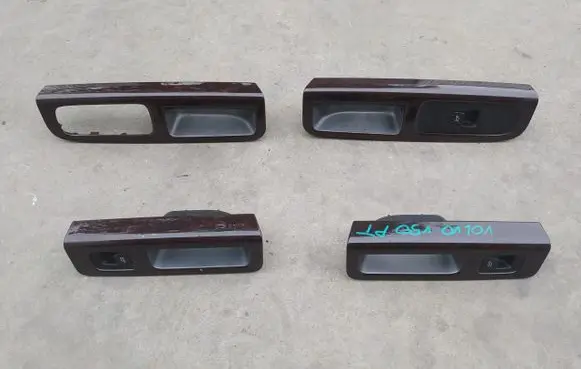 Volvo V50 Front door 8679670